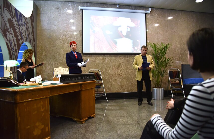 Литературный вечер в рамках "Библионочи" в метро 28 фото