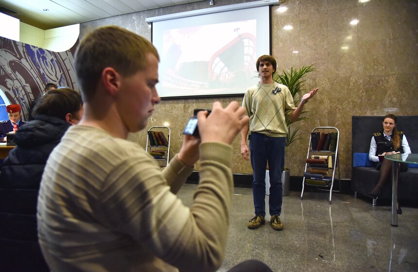 Литературный вечер в рамках "Библионочи" в метро 10 фото