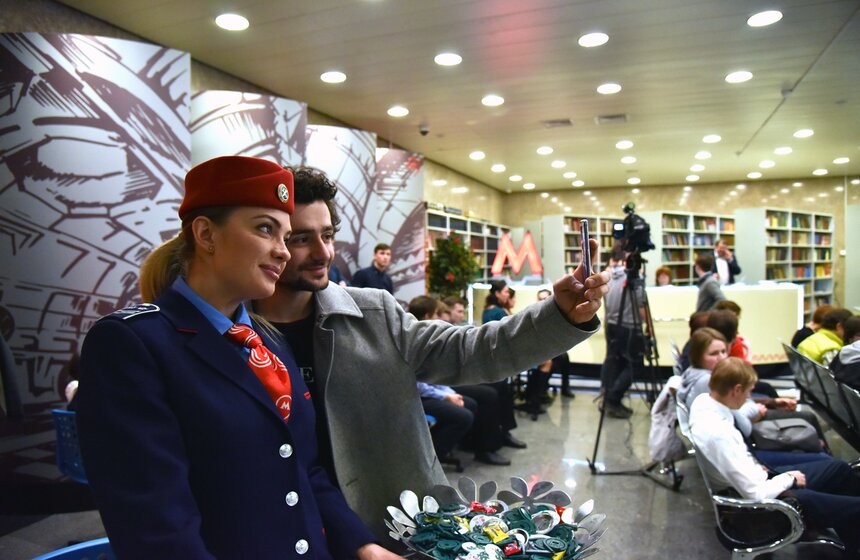 Литературный вечер в рамках "Библионочи" в метро 3 фото