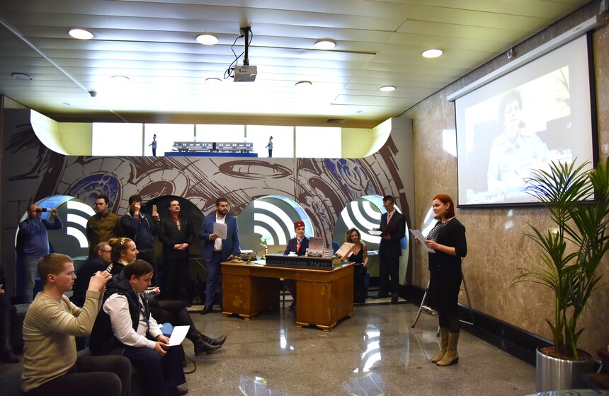 Литературный вечер в рамках "Библионочи" в метро 8 фото