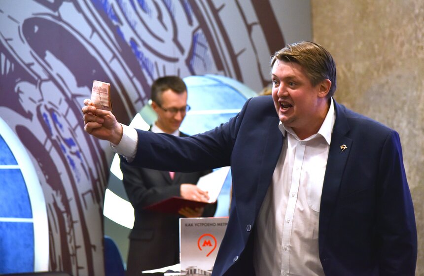 Литературный вечер в рамках "Библионочи" в метро 17 фото