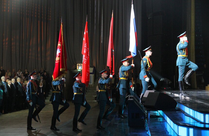 Собянин поздравил с юбилеем Московский городской совет ветеранов 9 фото