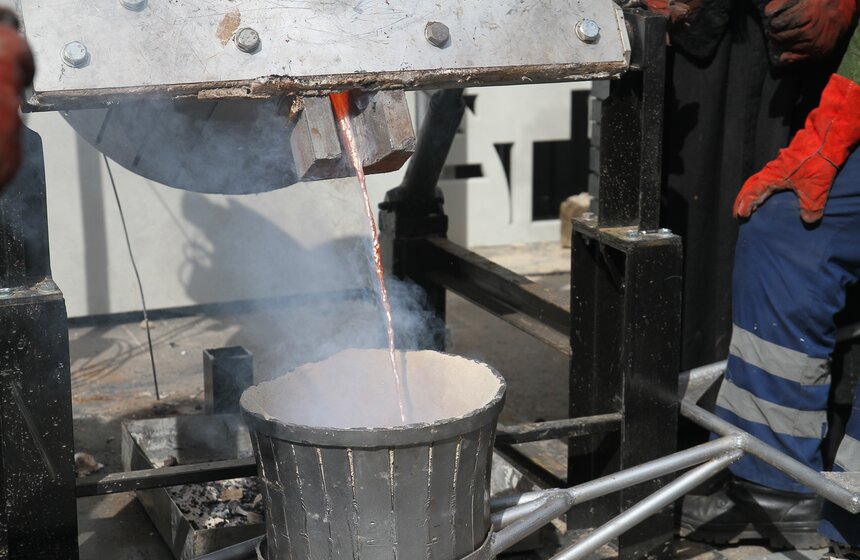 На фестивале "Пасхальный дар" отлили настоящий колокол 11 фото