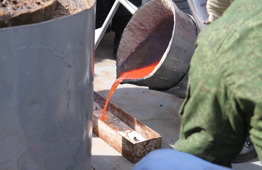 На фестивале "Пасхальный дар" отлили настоящий колокол 15 фото