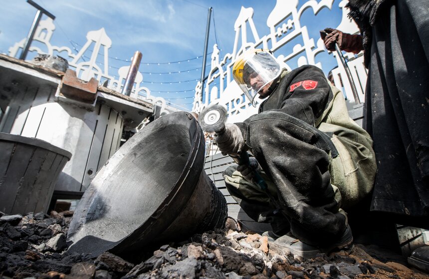 На фестивале "Пасхальный дар" отлили настоящий колокол 27 фото