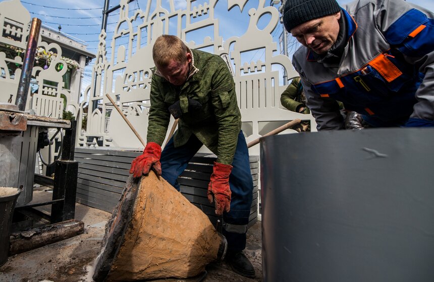 На фестивале "Пасхальный дар" отлили настоящий колокол 19 фото