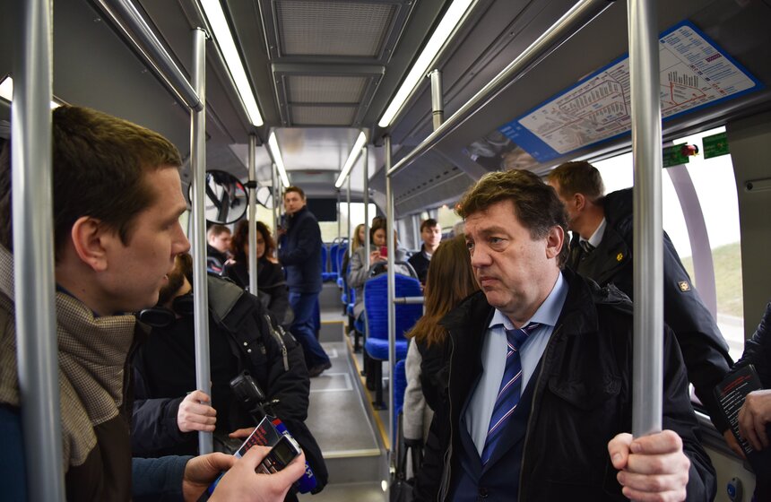 Презентация нового электробуса с возможностью быстрой зарядки 19 фото