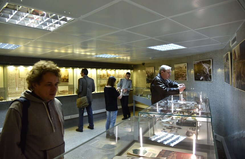 "Горизонты истории. Раскопки на Манежной площади 1993–1997 гг." 8 фото