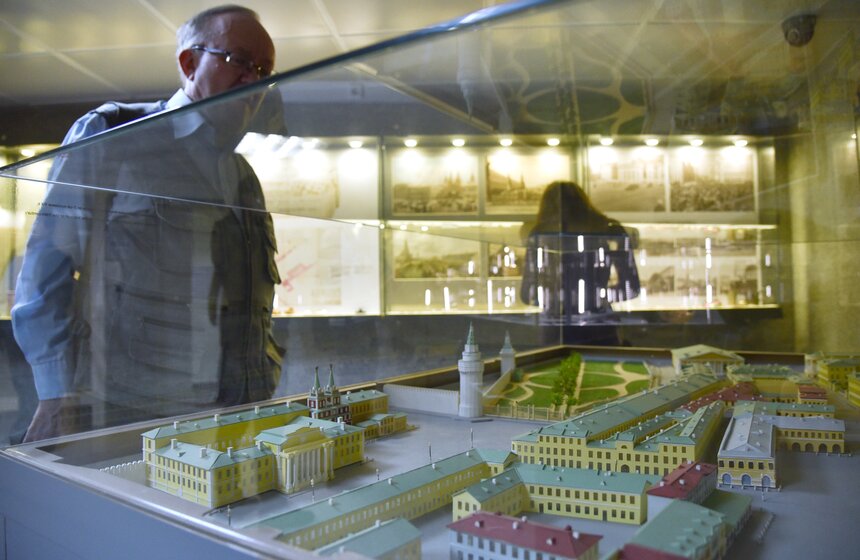 "Горизонты истории. Раскопки на Манежной площади 1993–1997 гг." 4 фото