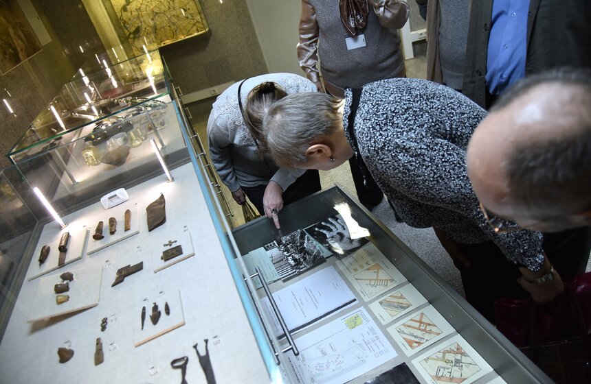 "Горизонты истории. Раскопки на Манежной площади 1993–1997 гг." 17 фото