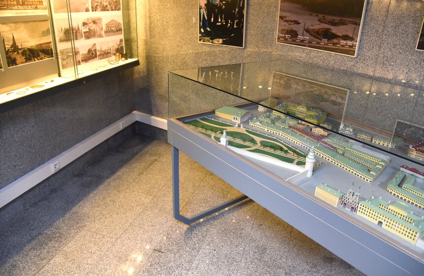 "Горизонты истории. Раскопки на Манежной площади 1993–1997 гг." 16 фото