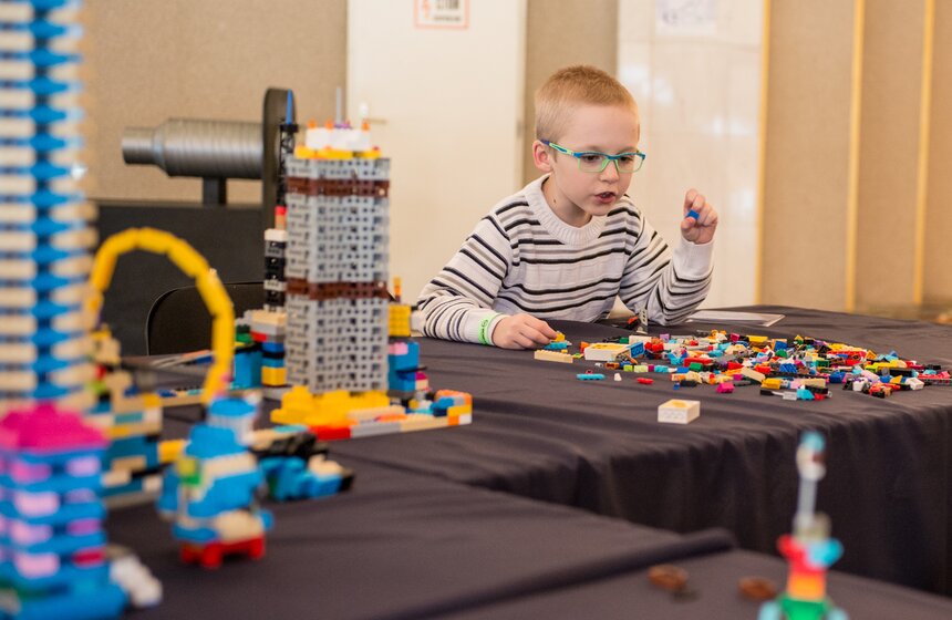 Научный фестиваль "WOW! HOW?" прошел в Российской академии наук 33 фото