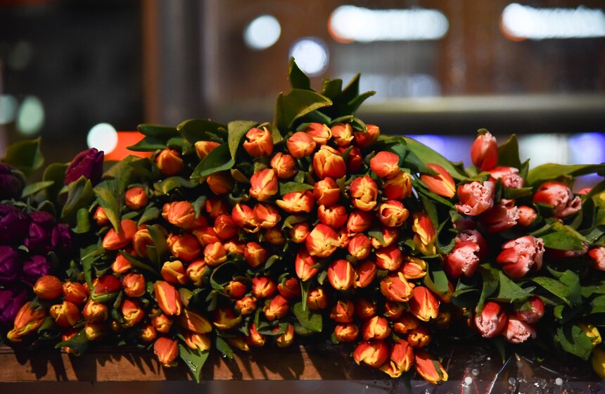 Рейд по пресечению нелегальной торговли цветами 5 фото