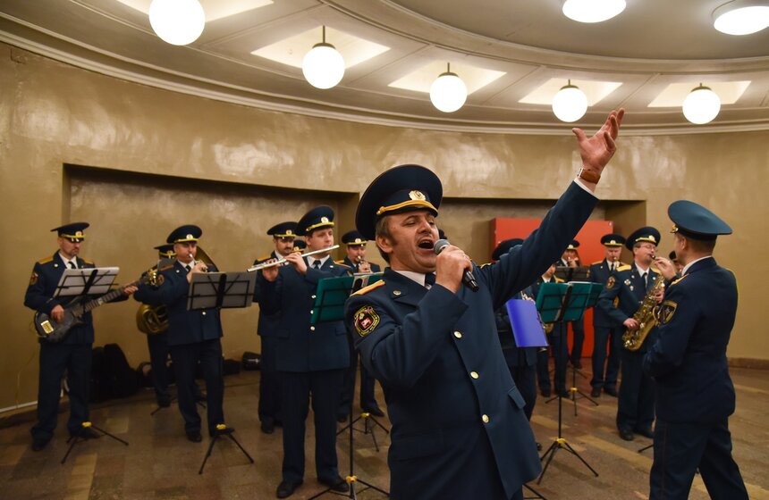 Концерт оркестра МЧС в честь 8 Марта 27 фото