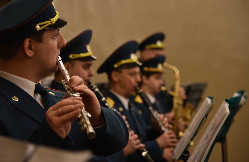 Концерт оркестра МЧС в честь 8 Марта 3 фото