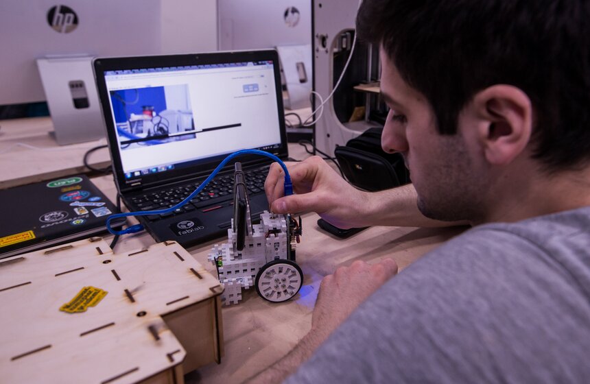 Пресс-тур в Центре технологической поддержки образования. Фото 3 фото