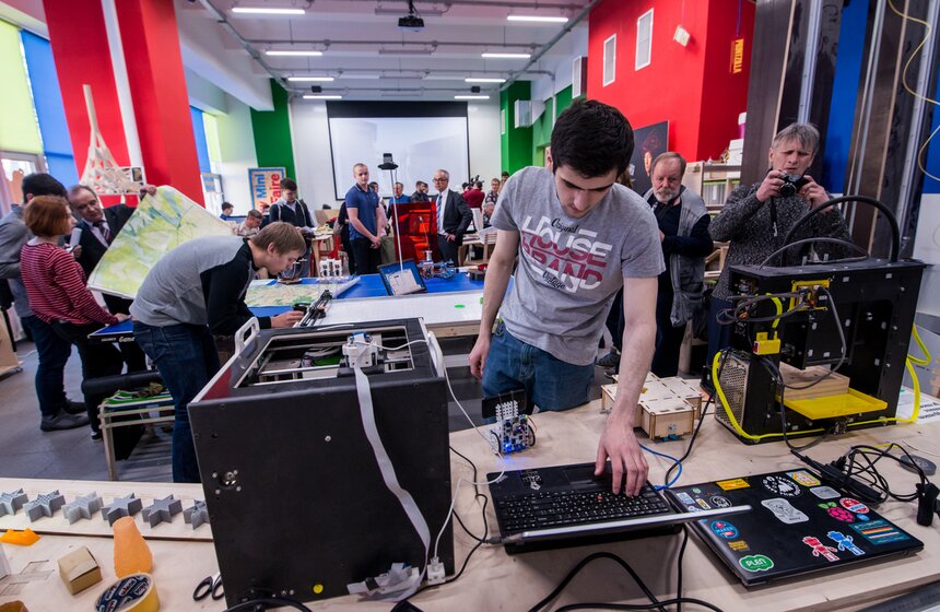 Пресс-тур в Центре технологической поддержки образования. Фото 2 фото