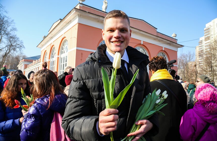 День тюльпанов в Воронцовском парке 18 фото