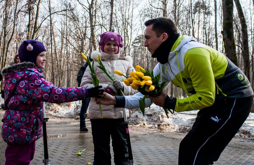 Цветочный забег в столичных парках 10 фото