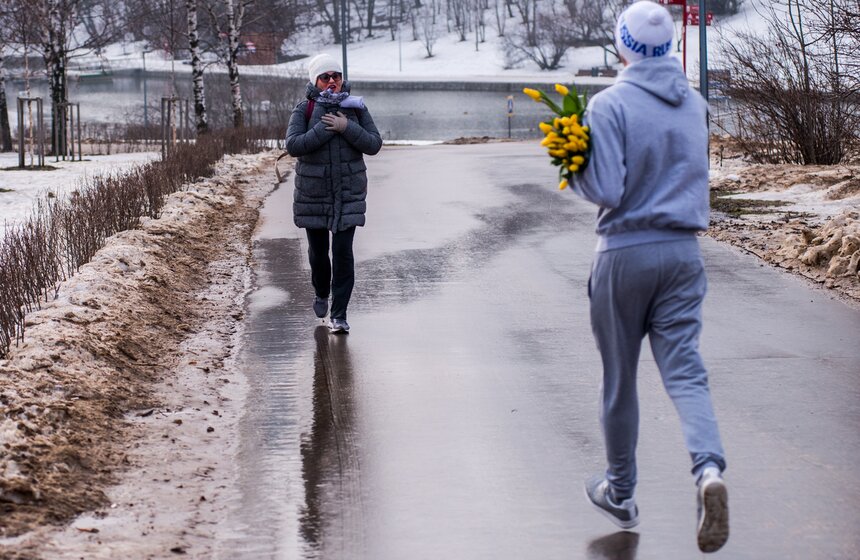 Цветочный забег в столичных парках 26 фото