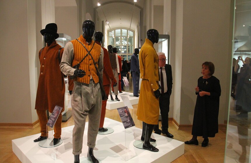 Красавец мужчина. Русский модник середины XVIII – начала XX века 15 фото