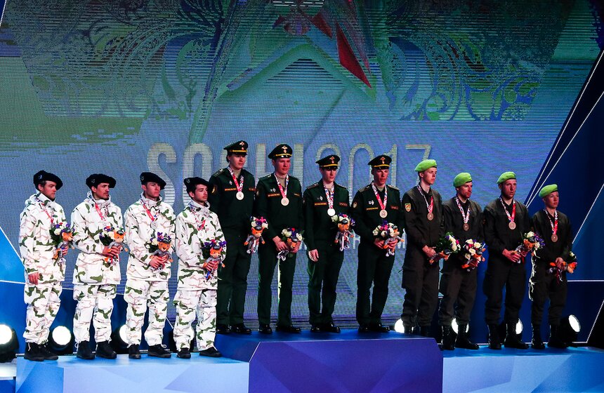 Церемония закрытия III зимних Всемирных военных игр 8 фото