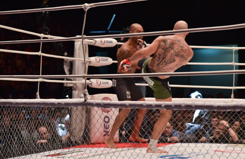 Международный турнир по смешанным единоборствам в "Олимпийском" 16 фото