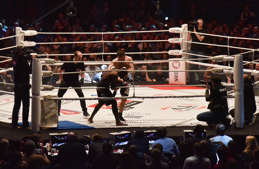 Международный турнир по смешанным единоборствам в "Олимпийском" 28 фото