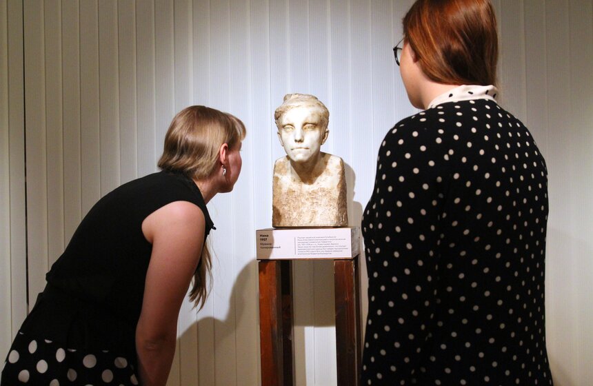 Выставка "Зарайские Сфинксы" открылась в Третьяковке 20 фото