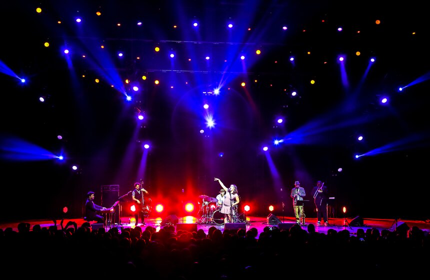 Концерт Postmodern Jukebox в "Крокус Сити Холле" 25 фото