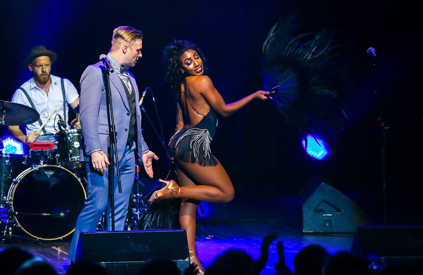 Концерт Postmodern Jukebox в "Крокус Сити Холле" 30 фото