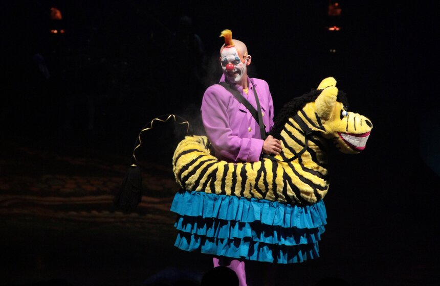 Артисты CIRQUE DU SOLEIL представили в Москве шоу Alegria 9 фото