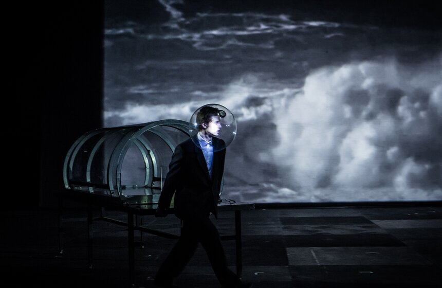 Спектакль "По ту сторону занавеса" в МХТ имени Чехова 7 фото