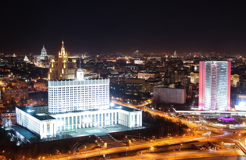 Десятки зданий выключили подсветку в рамках акции "Час Земли" 19 фото