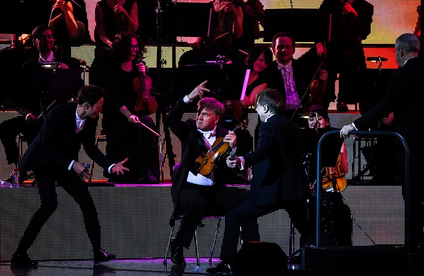 Концерт группы "Би-2" с оркестром в Кремлевском дворце 22 фото