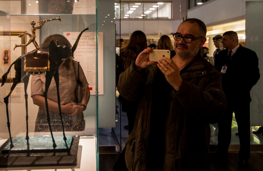 Выставка Сальвадора Дали "Алиса в Стране чудес" 15 фото