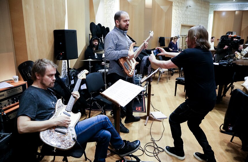 Репетиция Би-2 с симфоническим оркестром 38 фото