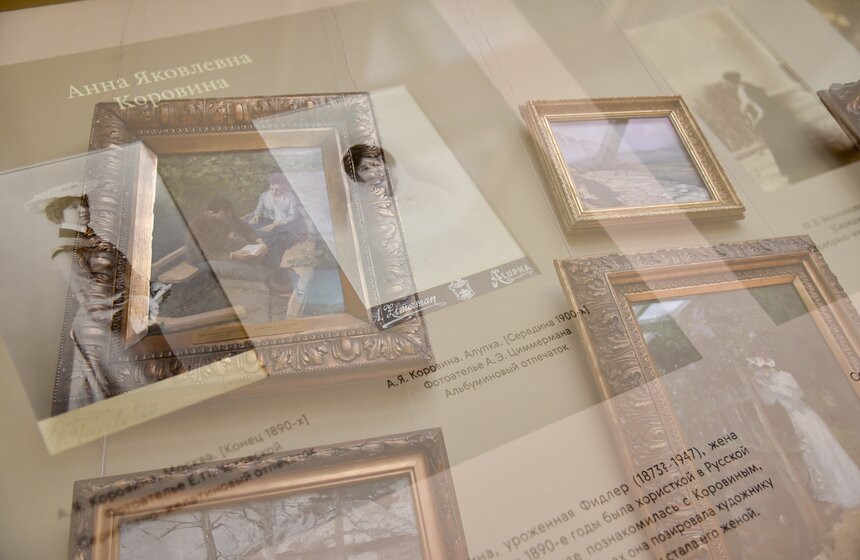 Выставка "Модель художника в объективе фотоаппарата" 16 фото