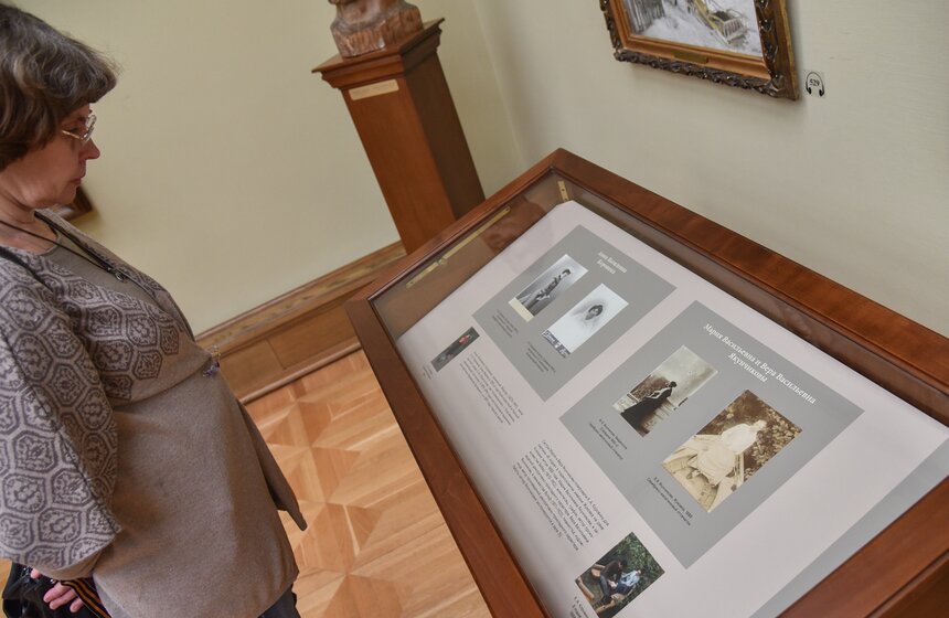 Выставка "Модель художника в объективе фотоаппарата" 8 фото