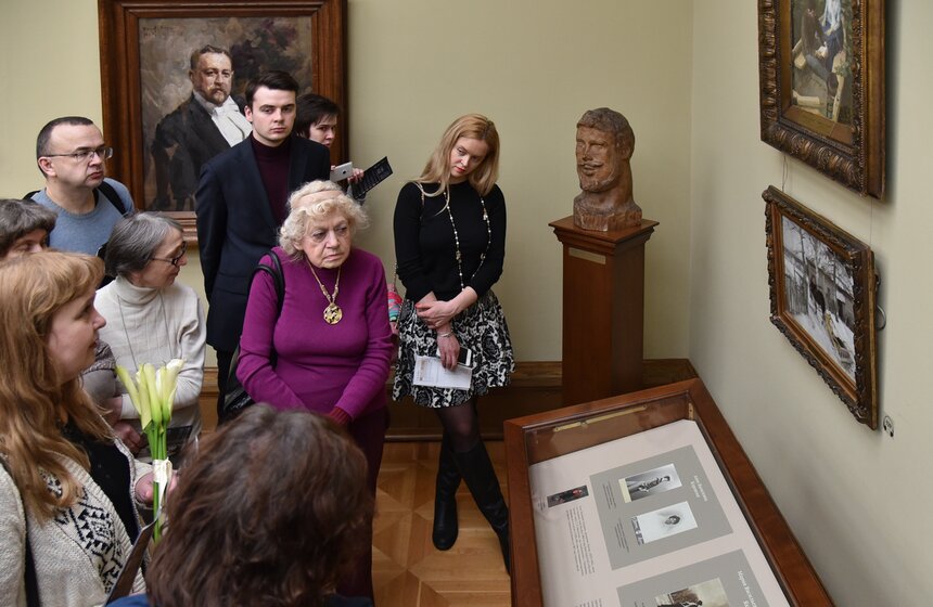 Выставка "Модель художника в объективе фотоаппарата" 10 фото