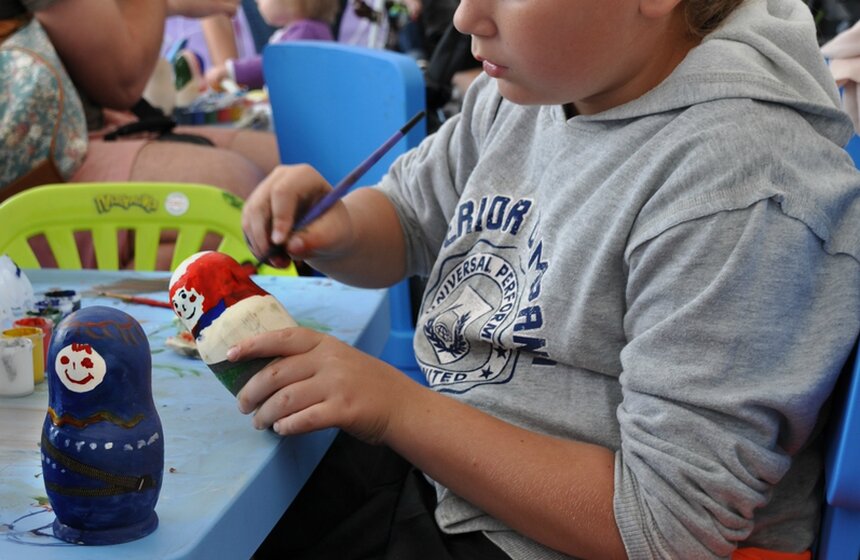 Выставка матрешек "Пристегнись, страна!" 13 фото