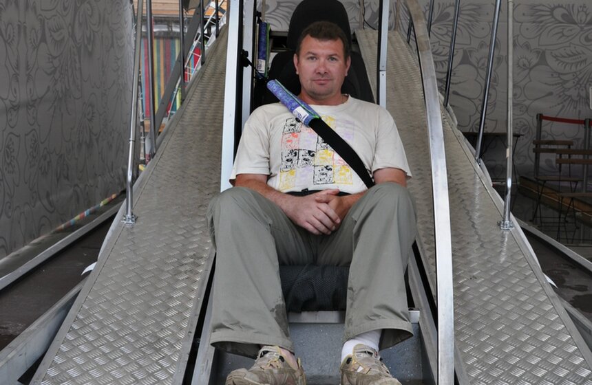 Выставка матрешек "Пристегнись, страна!" 5 фото