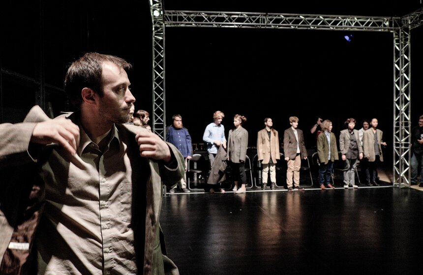 Спектакли "Золотой маски": "Язык птиц" 1 фото