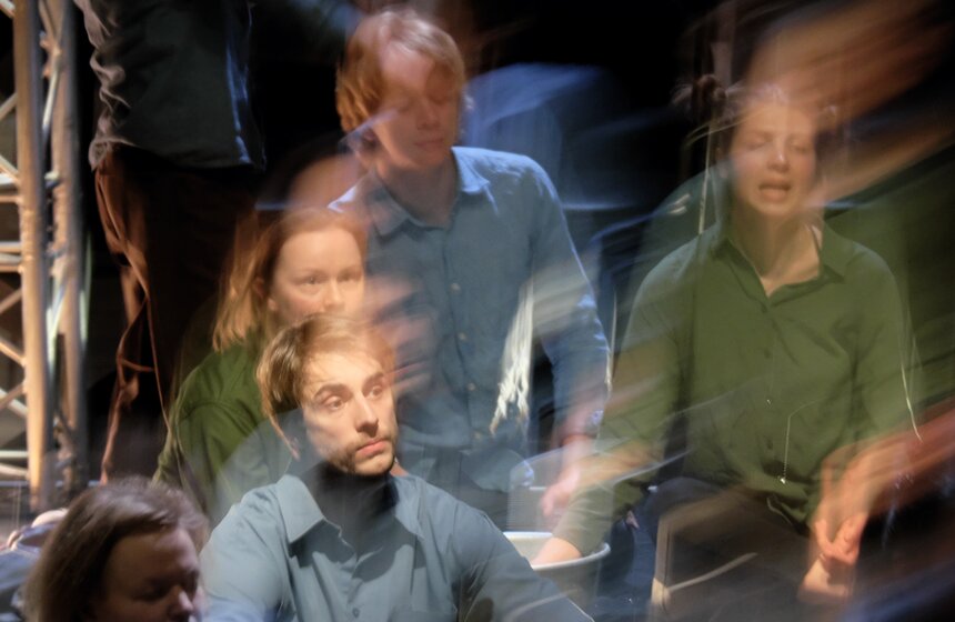 Спектакли "Золотой маски": "Язык птиц" 31 фото