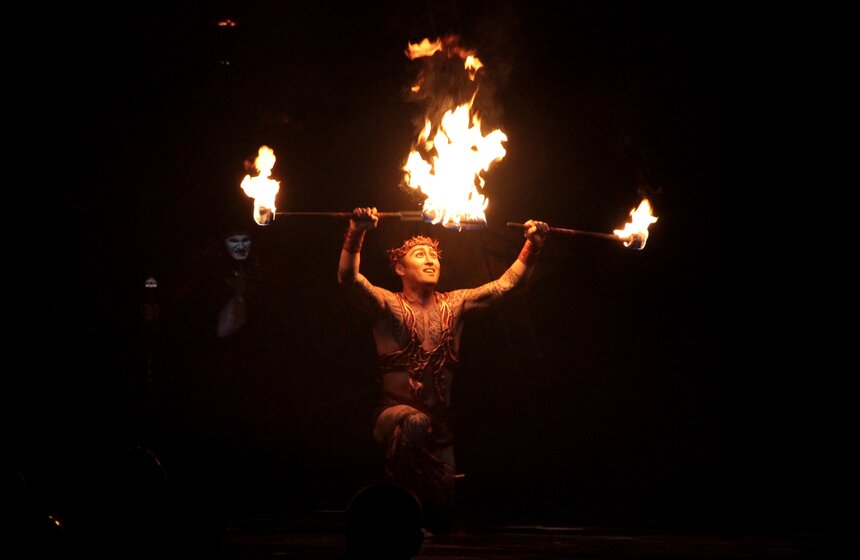 Артисты CIRQUE DU SOLEIL представили в Москве шоу Alegria 7 фото