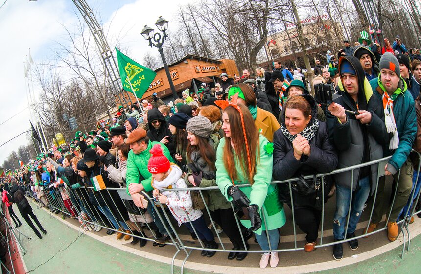 Карнавал в честь Дня святого Патрика прошел в Сокольниках 25 фото