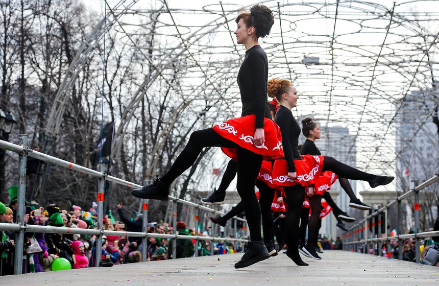 Карнавал в честь Дня святого Патрика прошел в Сокольниках 33 фото