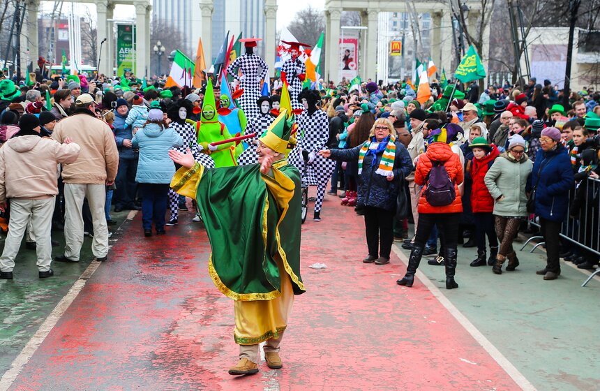 Карнавал в честь Дня святого Патрика прошел в Сокольниках 22 фото