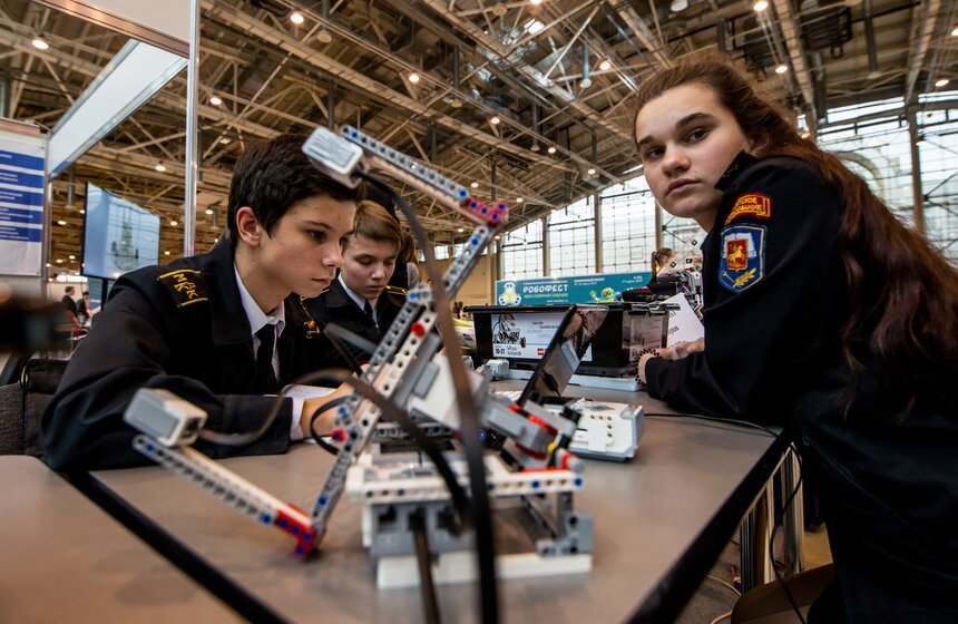 Фестиваль "РобоФест" на ВДНХ 21 фото