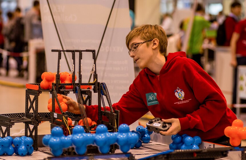 Фестиваль "РобоФест" на ВДНХ 16 фото